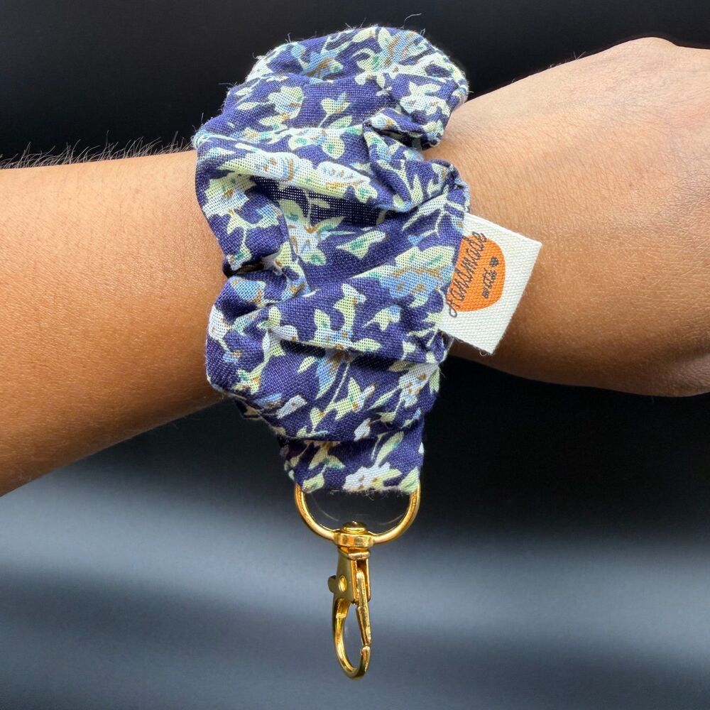 Handmade One Size Scrunchie Key Fob Wristlet Womens Navy Floral Cotton Keychain